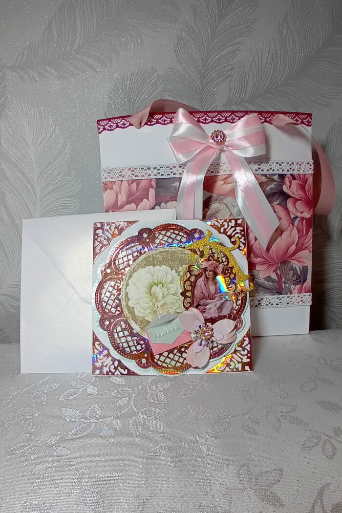Carte d'anniversaire avec sac cadeau