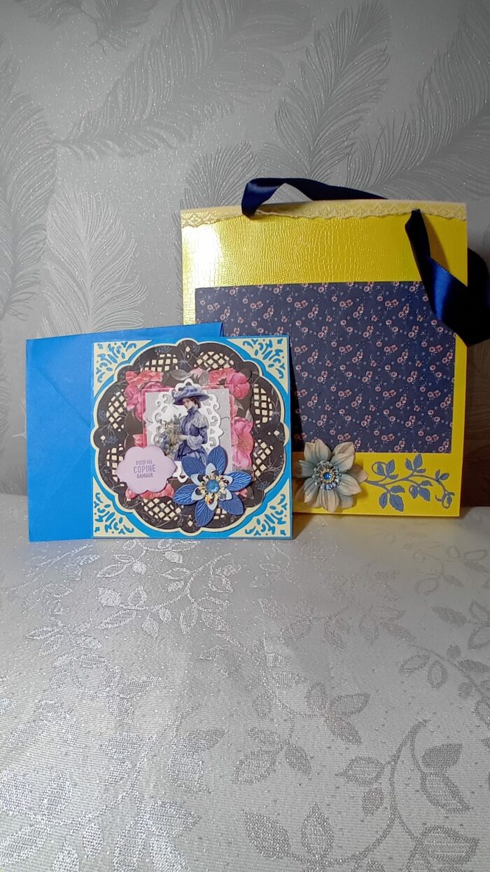 Carte d'anniversaire avec sac cadeau
