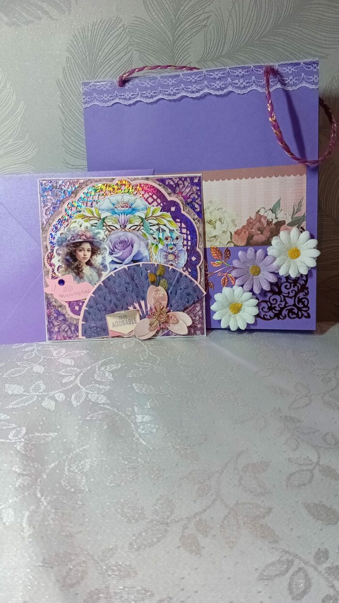 Carte d'anniversaire avec sac cadeau