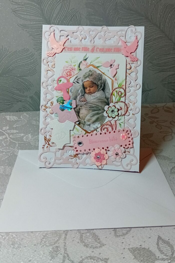 Carte de félicitation de naissance bébé fille