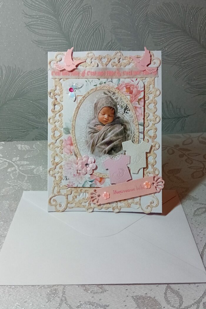 Carte de félicitation de naissance bébé fille